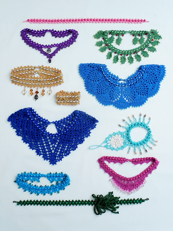 crochet accessories with beaded garland foundation